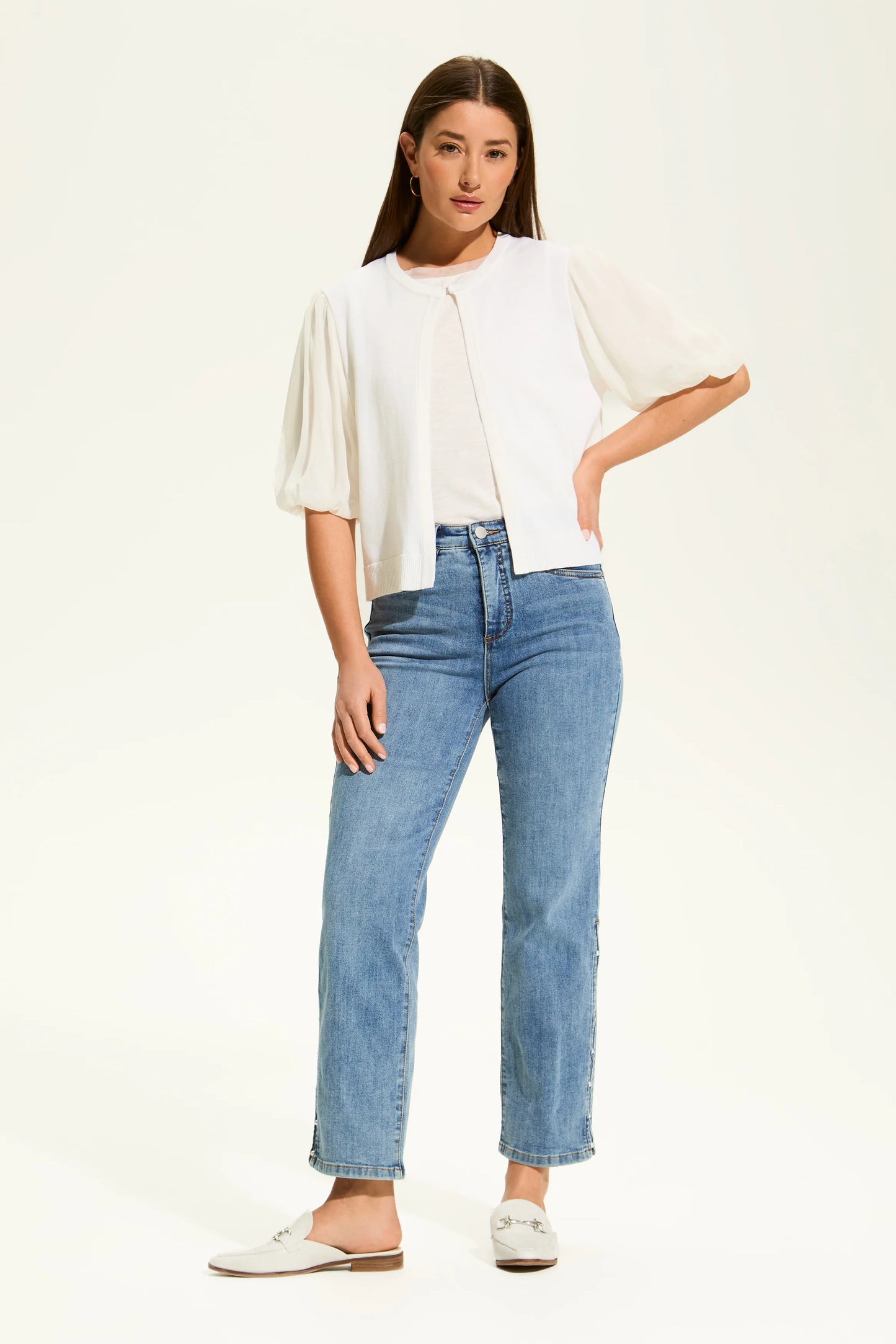 Hannahs Of Erin-Erin Ontario|FDJ | SUZANNE | STR LEG JEAN |6869322
Vintage vibes meet modern detailing in these straight ankle denim pants. Embellishments along the side leg and a 5-pocket design add charm to their timeless appeal.
55% Cotton, 30% Recycled Polyester, 14% Viscose, 1% Elastane
Inseam: 28"
Rise: High-Rise
Fit: Suzanne
Leg Shape: Straight
