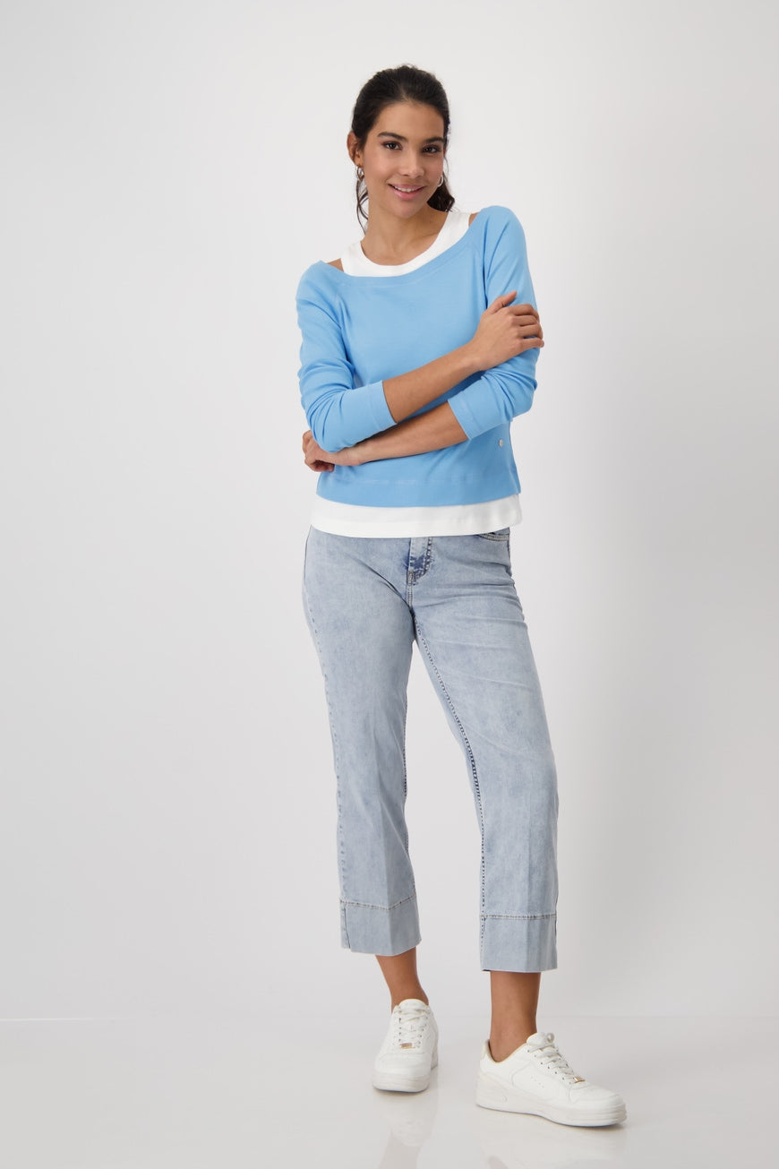 Hannahs Of Erin-Erin Ontatio-Monari- FOOLER SWEATER -409510
The 2-in-1 shirt made of 100% cotton impresses thanks to its ribbed texture and the 2-tone design
100% cotton
Ribbed structure
2 in 1
Two-tone
Slightly fitted
Round neckline
Long sleeves
Logo plate