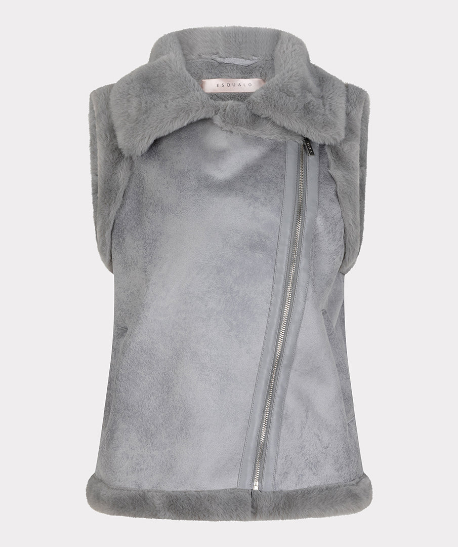 Hannahs Of Erin | Erin Ontario|Esqualo | Sherpa Vest
grey colour
super soft and cozy
faux sherpa
front zip
pockets
chic and timeless