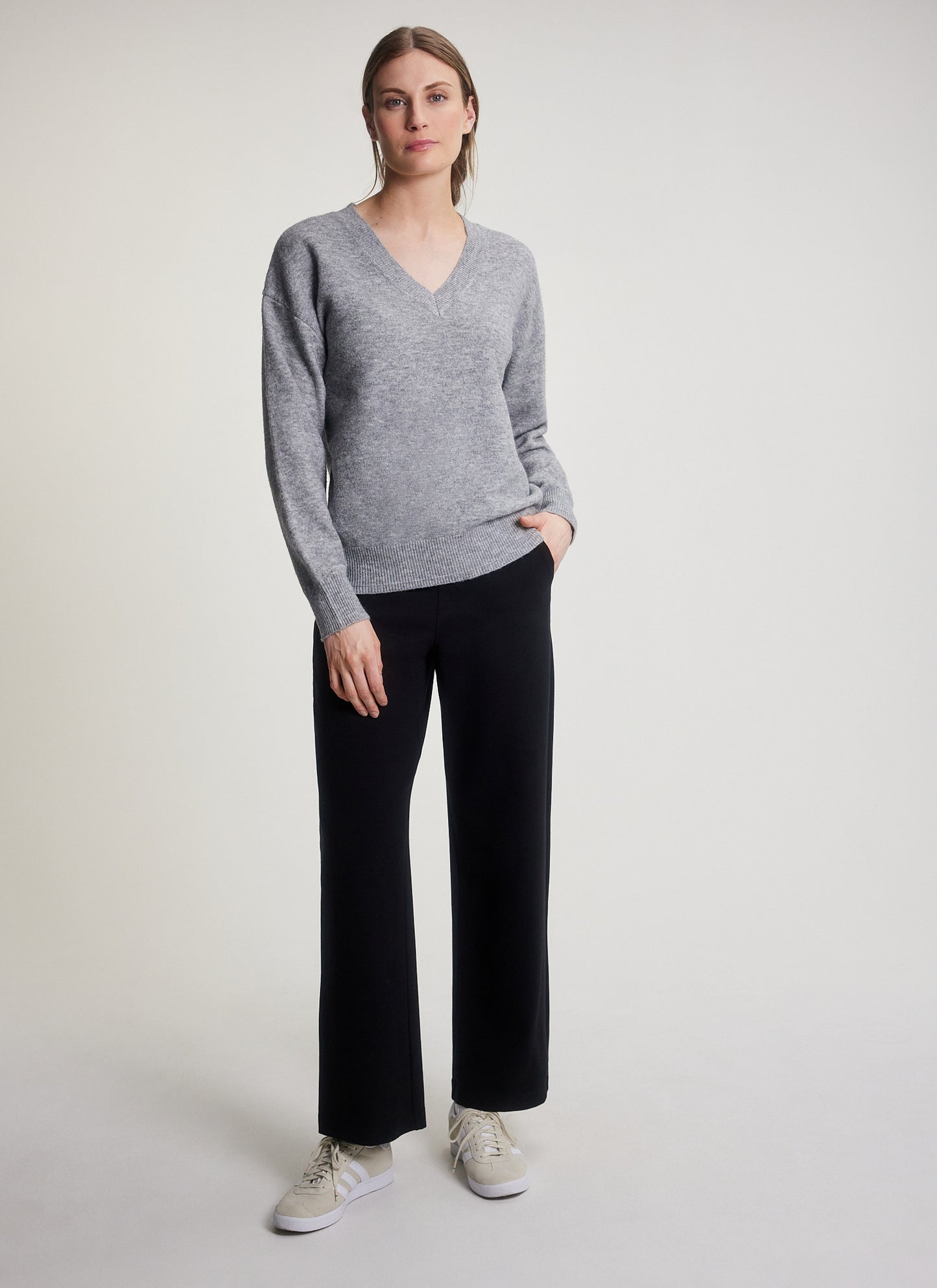 Hannahs_Of_Erin-Erin_Ontario-FIG-ANIAK_ Grey-heather
Classic V-neck design
Ribbed neckline, hem, and cuffs for a polished look
Soft, fuzzy knit fabric: stretchy, warm, and breathable
Eco-friendly with recycled polyester and a touch of wool
Relaxed fit with a 25" length
Easy-care fabric for everyday wear