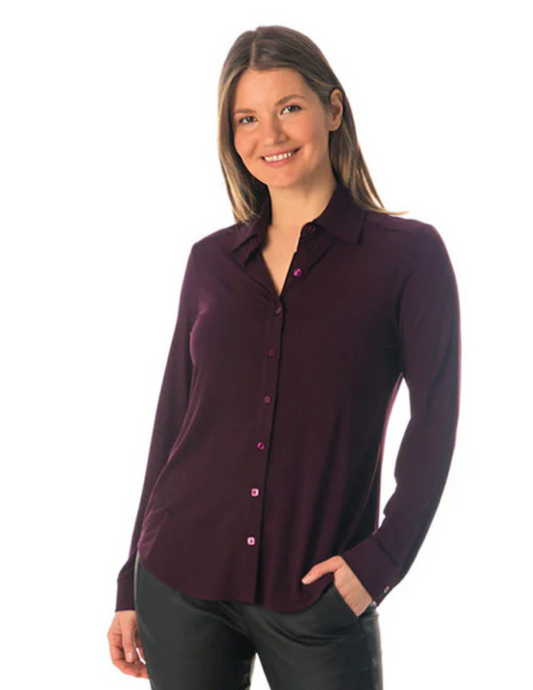 HannahsOfErin-ErinOntario-Beddome
Must-Have: Eco bamboo knit top burgundy style 229
Style: Combines style and eco-friendliness.
Fit: Relaxed with a curved hem; flattering for all body types.
Length: Chic 26-inch center back.
Composition: 95% bamboo, 5% spandex for softness.
Versatile: Suitable for casual and dressy occasions.
Easy Pairing: Pairs well with jeans, skirts, or tailored pants.
Wardrobe Essential: A stylish addition to eco-friendly wardrobes.
