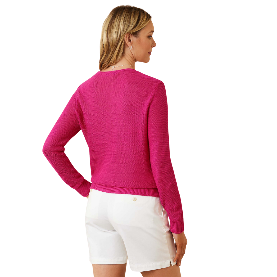 Hannahs Of Erin - Erin Ontario - Tommy Bahama - Sweater - Colour Azalea ( True pink).The TOMMY BAHAMA - CEDAR LINEN V NECK [SW421014] The perfect packable light weight sweater. A great for layering, seasonless versatile piece. Knit, relaxed fit, scheer, long sleeve, V-roll neckline, ribbing detail on cuffs and hemline.