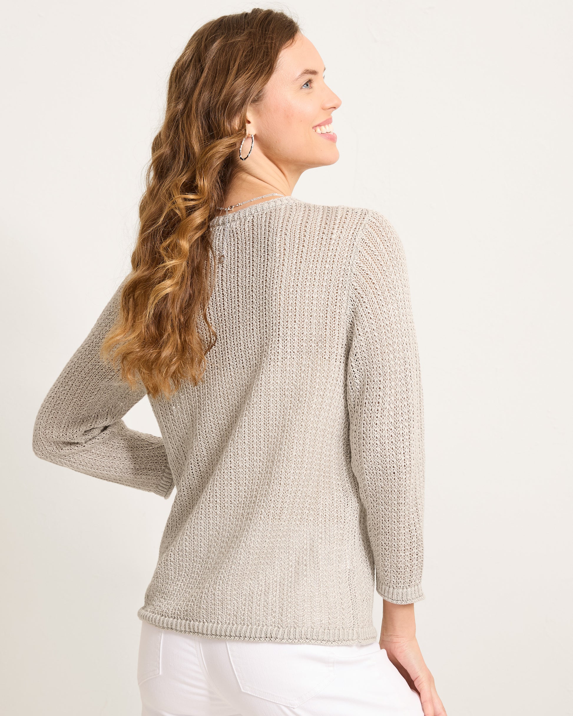 Hannahs Of Erin-Erin Ontario-Clothing Boutique-Tommy Bahama- Cedar Linen Scoop-Neck Sweater [SW421060] colour Natural

Lightweight, breathable 100% linen knit
Scoop-neck design with a relaxed, flattering drape
Rolled hems for a casual, polished finish
Back length: 23.5" from shoulder to hem (size S)
Ideal for layering over a camisole or wearing solo
Hand wash cold; reshape and lay flat to dry
