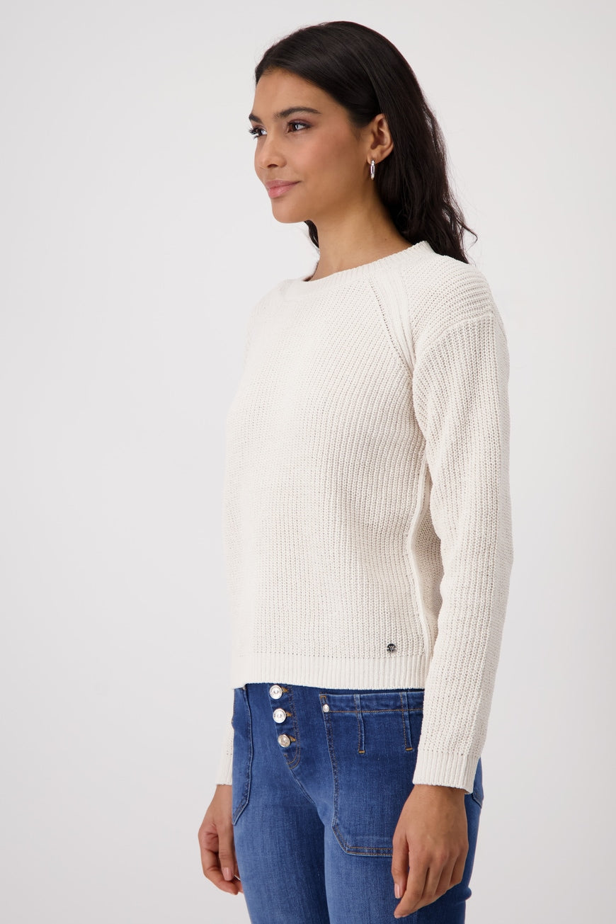 Hannahs Of Erin-Erin Ontario-Monari summer chenille knitted pullover-beige. in half-cardigan stitch with ribbed round neckline, long raglan sleeves, and ribbed cuffs. A light, airy knit in a relaxed fit, perfect for chic layering and transitional styling