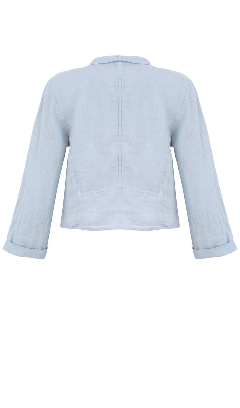 Hannahs Of Erin- Erin Ontario-Dolcezza 3/4 Sleeve Cropped Bolero-Style Lightweight Open Front Jacket [25233]

Effortlessly Chic: Relaxed-fit, cropped bolero-style open-front jacket by Dolcezza
Lightweight & Breathable: Ideal for year-round layering
3/4 Sleeves: Stylish cuff detail adds a polished touch
Minimalist Design: Offers a casual yet refined look