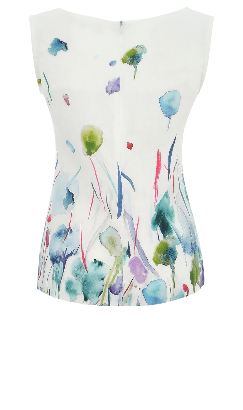 Hannahs Of Erin- Erin Ontario-Dolcezza "Misty Blossom" By Majella LeBlanc | Sleeveless Floral Top-25780
100% linen fabric for breathability and comfort
Vibrant floral pattern adds a bold, feminine touch
Sleeveless design for cool, lightweight wear
Perfect for warm days and casual outings
Easy to pair with jeans, shorts, or skirts for a chic look
Style Tip: Pair with jeans or shorts for a relaxed outfit, tuck into a skirt for a polished style, or layer with a light cardigan for cooler evenings.