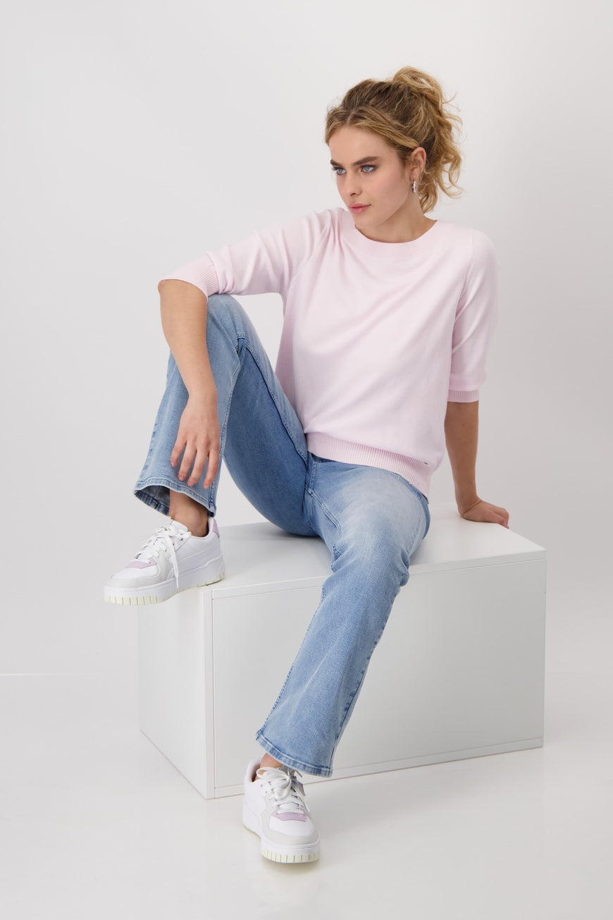 Hannahs Of Erin- Erin Ontario-Monari-Pink viscose blend knitted jumper with boat neckline, ¾ raglan sleeves, and ribbed cuffs and hem. Lightweight, regular fit with a soft, smooth drape for a chic and versatile look.

