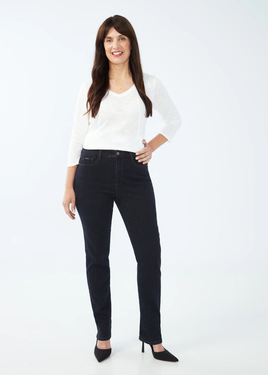 Hannahs Of Erin| Erin Ontario|FDJ | Petite Suzanne Straight Leg| colour Midnight (dark indigo wash)FDJ Petite Suzanne Straight Leg women’s jeans in PDR denim with medium stretch, high-rise 10.5" rise, 30" inseam, straight leg cut, classic five-pocket styling, and exclusive WONDERWAIST slimming panel, crafted from 96% cotton and 4% Lycra.

