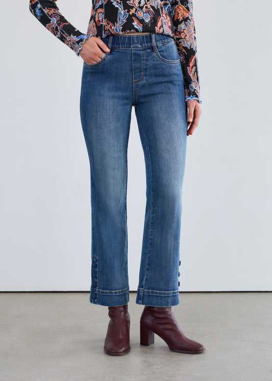 Hannahs Of Erin | Erin Ontario |FDJ |Pull-On Boot Ankle Denim, Dark Vintage wash

With a flattering bootcut shape and ankle-grazing length, this pull-on denim features chic fabric-covered buttons at the hem and practical pockets—because great style should never compromise function.

Inseam: 28"
Rise: Mid-Rise, 9"-11" (size 0-18)
Fit: Pull-On
Leg Shape: Bootcut
72% Cotton, 24% Polyester, 3% Viscose, 1% Elastane.