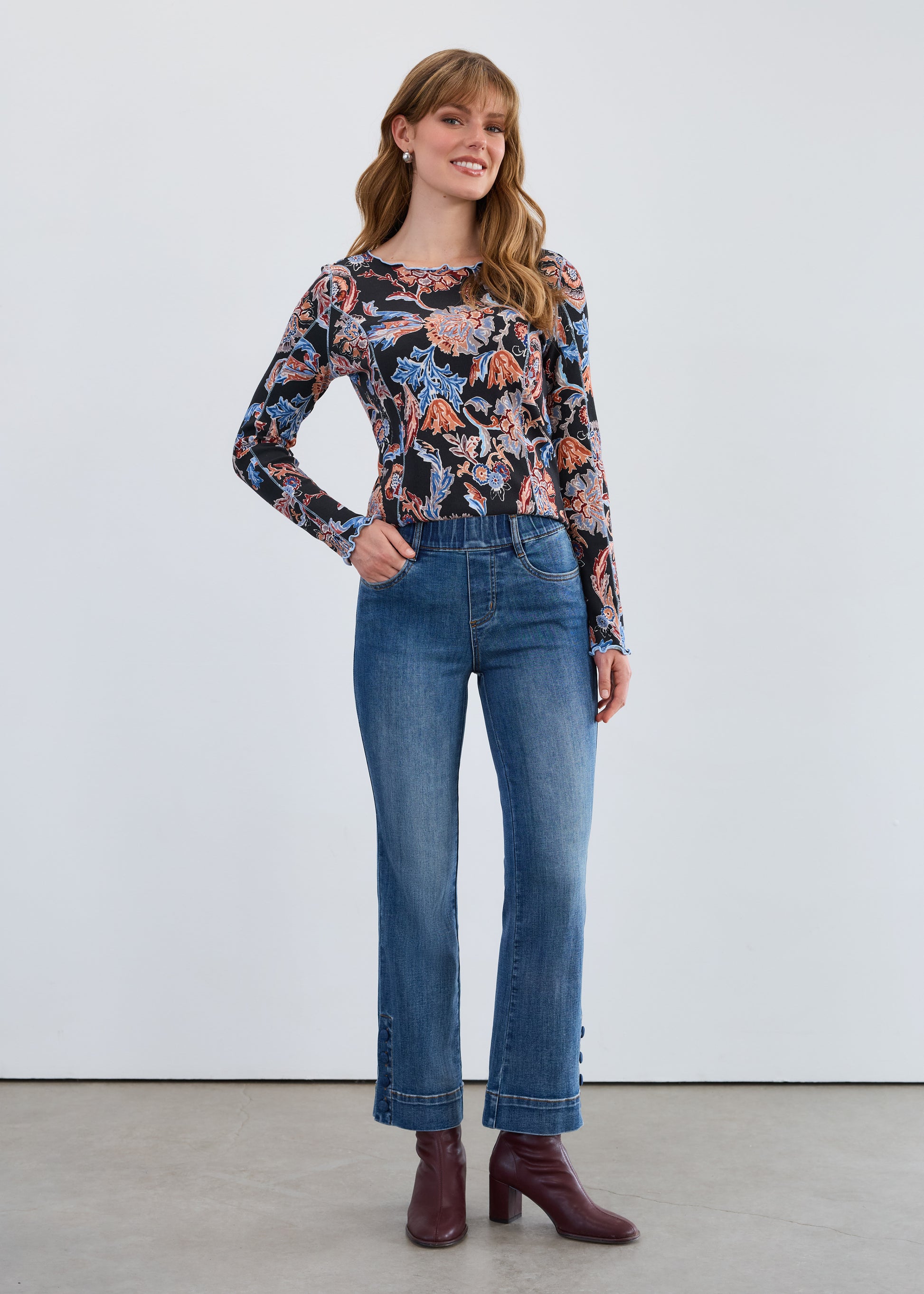 Hannahs Of Erin | Erin Ontario |FDJ |Pull-On Boot Ankle Denim, Dark Vintage wash

With a flattering bootcut shape and ankle-grazing length, this pull-on denim features chic fabric-covered buttons at the hem and practical pockets—because great style should never compromise function.

Inseam: 28"
Rise: Mid-Rise, 9"-11" (size 0-18)
Fit: Pull-On
Leg Shape: Bootcut
72% Cotton, 24% Polyester, 3% Viscose, 1% Elastane.