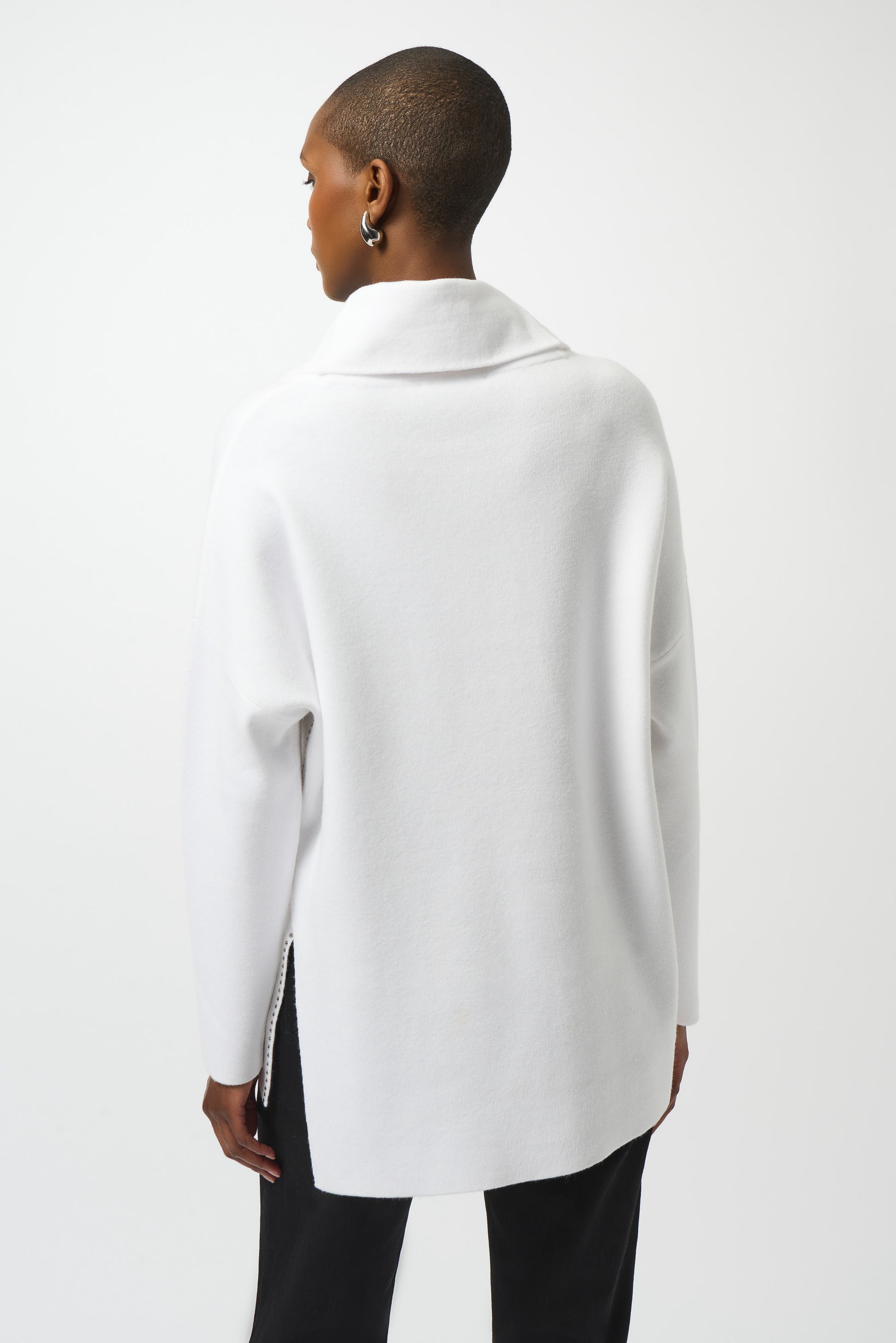 Hannahs Of Erin | Erin Ontario| Joseph Ribkoff | Sweater Knit Asymmetrical Pullover. Colour Vanilla 
25% Polyester, 25% Polyamide, 50% Viscose rayon
Sweater knit
Cowl neck
Long straight sleeves
Iron-on detailing
Unlined