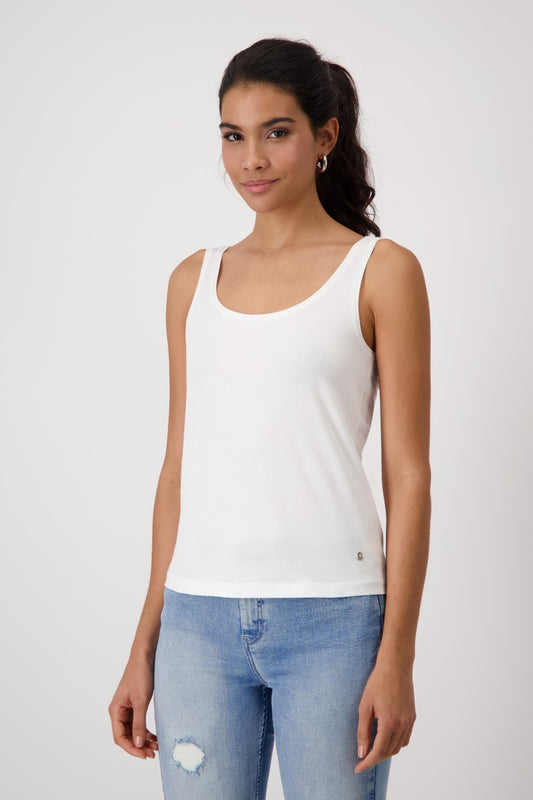 Hannahs Of Erin | Erin Ontario | MONARI | ESSENTIAL | TANK |409156

Off white essential tank top

High-quality cotton
Stretchy material
Slightly fitted
Round neckline
Sleeveless
Wide straps
Rounded hem
Logo plate
This basic top is slightly fitted, with wide straps and a rounded hem