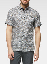 Load image into Gallery viewer, [120189VINCENT] S/S GRAPHIC PRINT SHIRT
