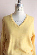 Load image into Gallery viewer, 11707 Hannah’s CASHMERE V NECK
